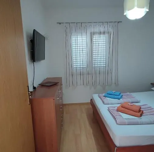 Seafront - Kalebova Luka * 로고즈니차